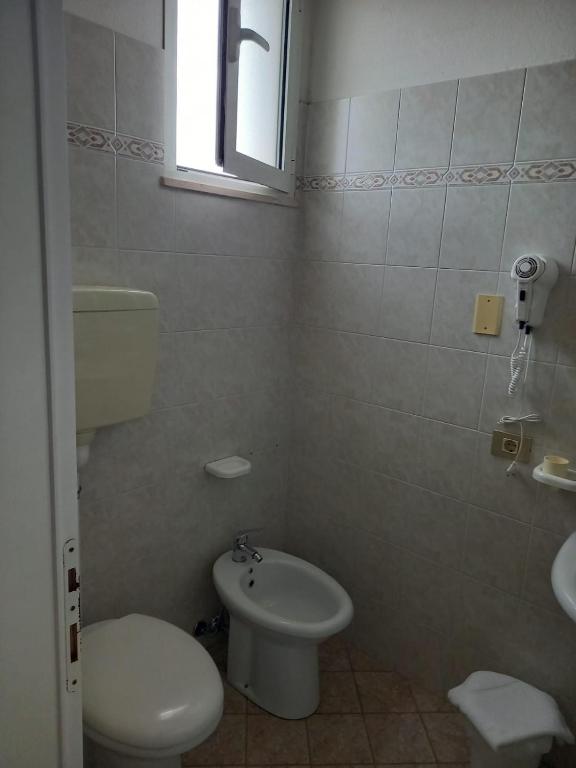 A bathroom at Hotel Serafini Misano Adriatico