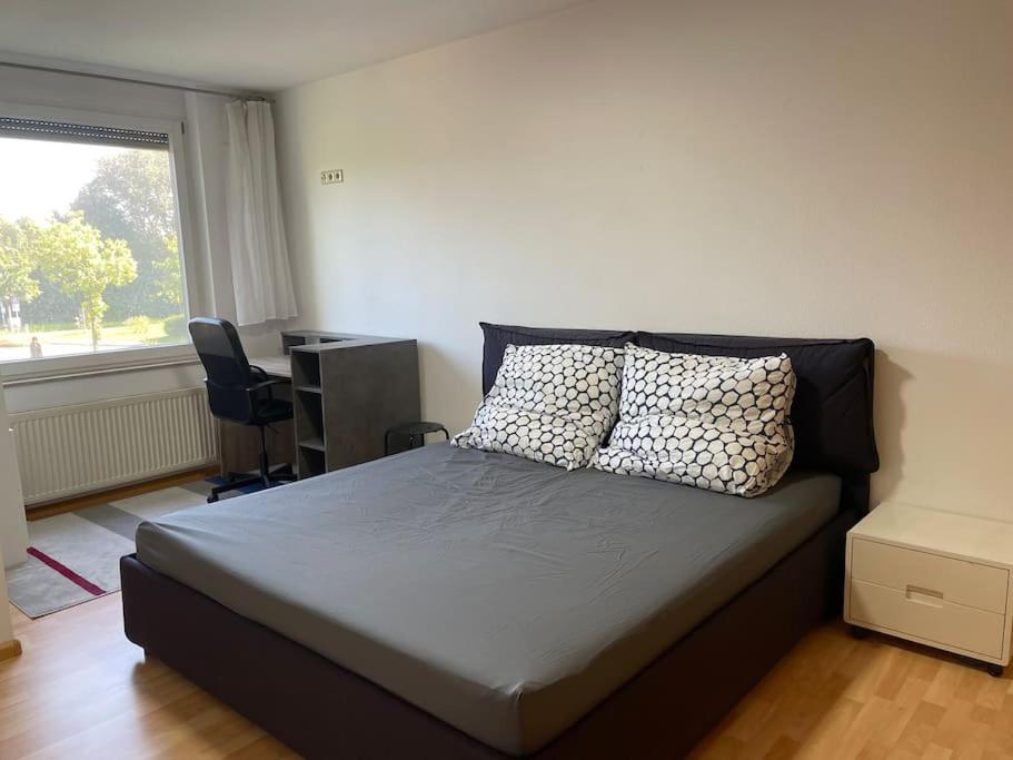 Schöne ZimmerWohnung, Freiburg im Breisgau (updated prices 2025)