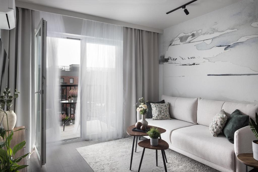 NEW #Madalińskiego57 - city center, new bulding, 2 bedrooms, 2x double beds and a fold-out sofa, separate kitchen, air conditioning, balcony, underground parking, self check in 24h, internet, Netflix, coffee machine, washing machine,1 km to the railway - 4