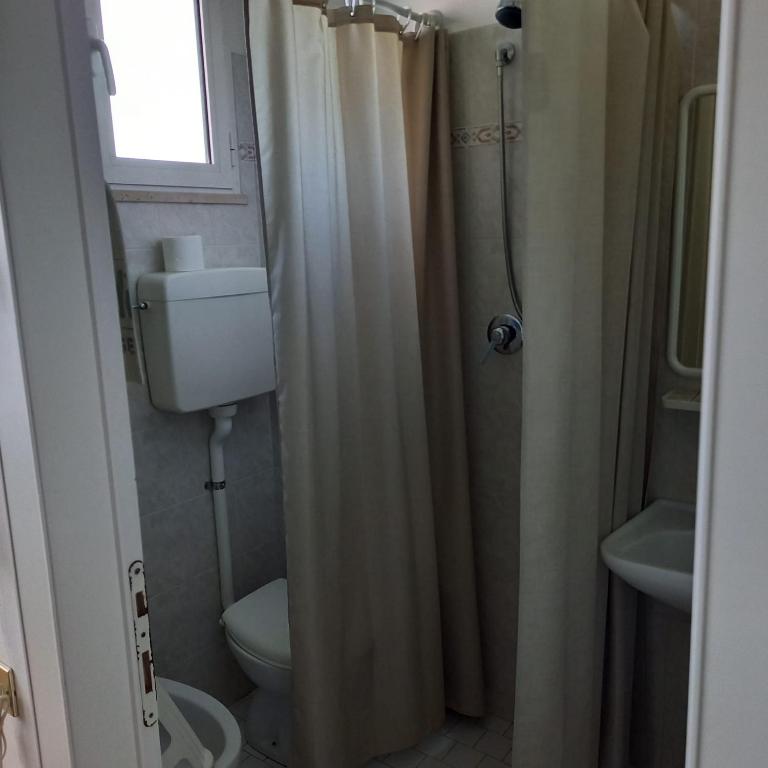 A bathroom at Hotel Serafini Misano Adriatico