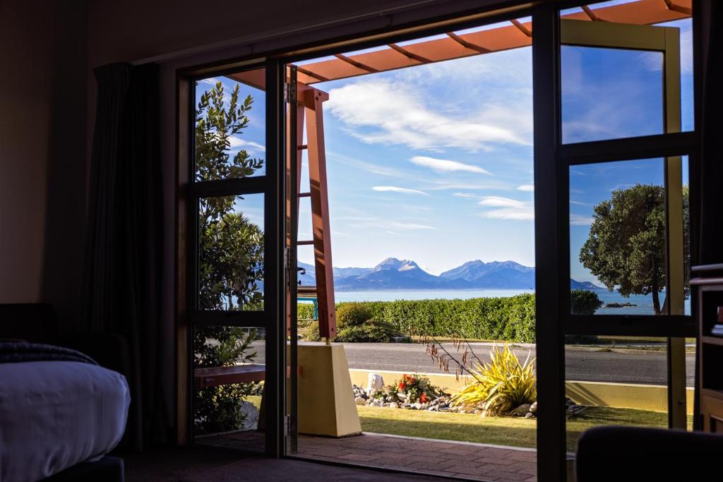 The Anchor Inn Beachfront Motel - Resim 39