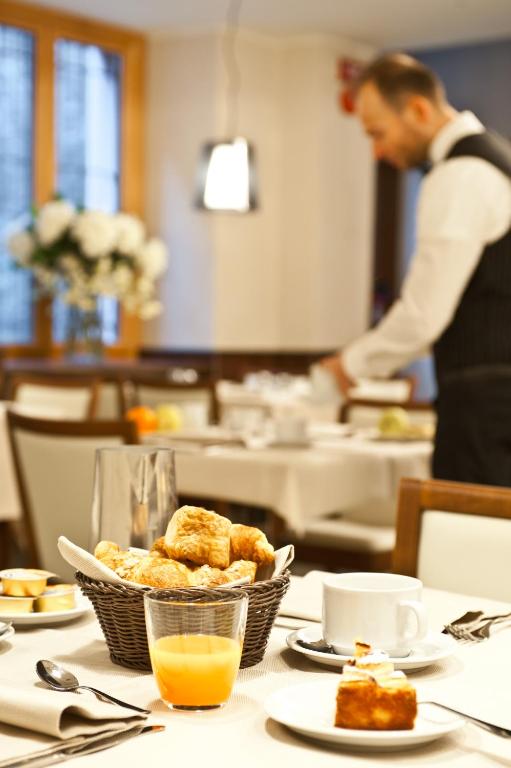 Jedzenie w hotelu lub w pobliżu