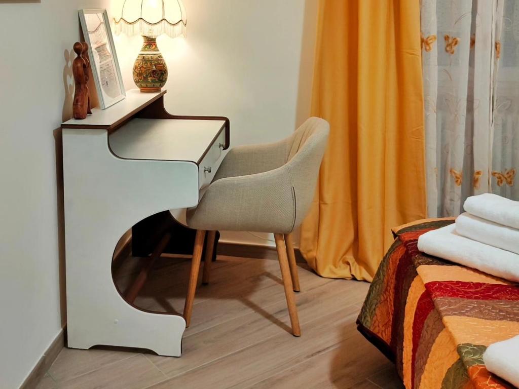 Postel nebo postele na pokoji v ubytování Lollo House Borgo Opifici