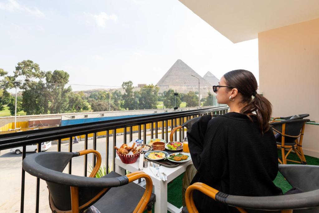 Maria Pyramids House 4