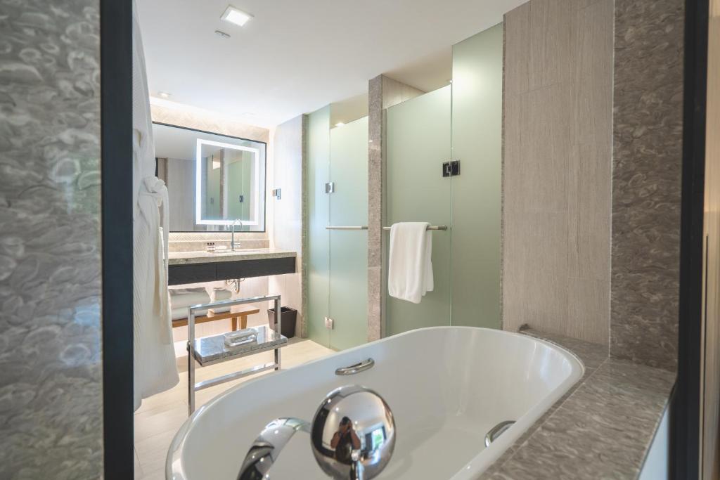 Koupelna v ubytování Hyatt Regency Hua Hin