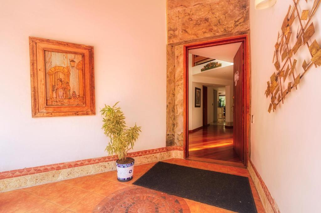 Fotografie z fotogalerie ubytování Nice Mansion AC 6BR Pool,Básquet,Playground,Games v destinaci Envigado