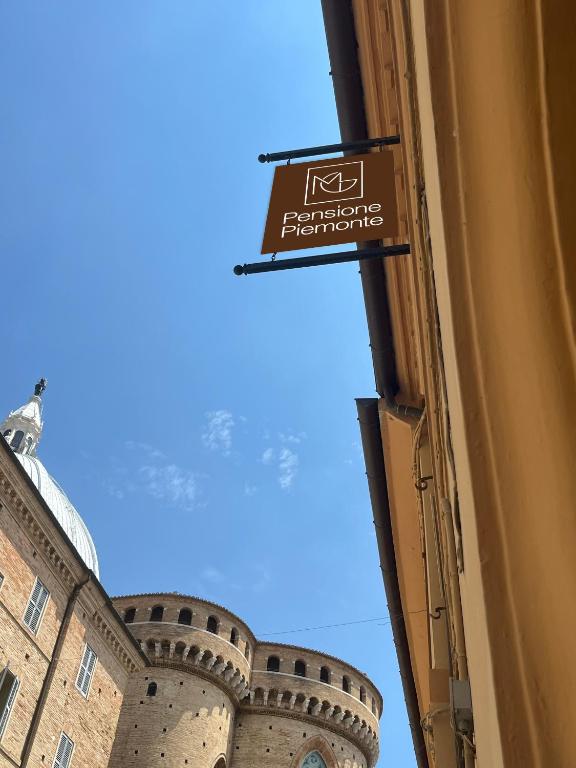 Certifikát, hodnocení, plakát nebo jiný dokument vystavený v ubytování Pensione Piemonte Loreto