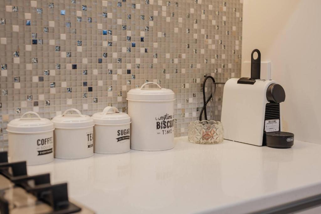 Sunlit Sanctuary with Private Patio in Wigram - Resim 42