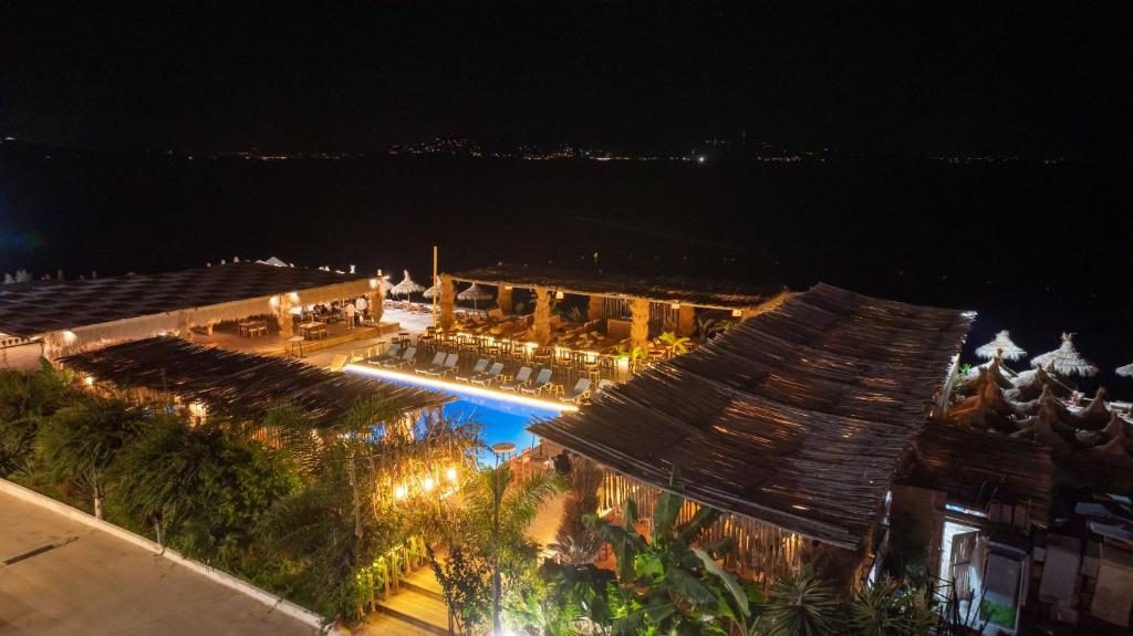 Bazén v ubytování Grand Hotel Saranda nebo v jeho okolí