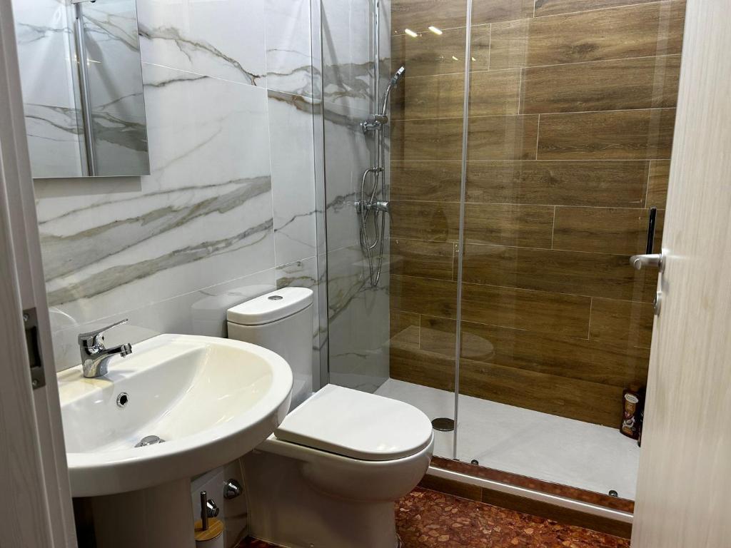 BAM BAM TIBURTINA Guesthouse - 1