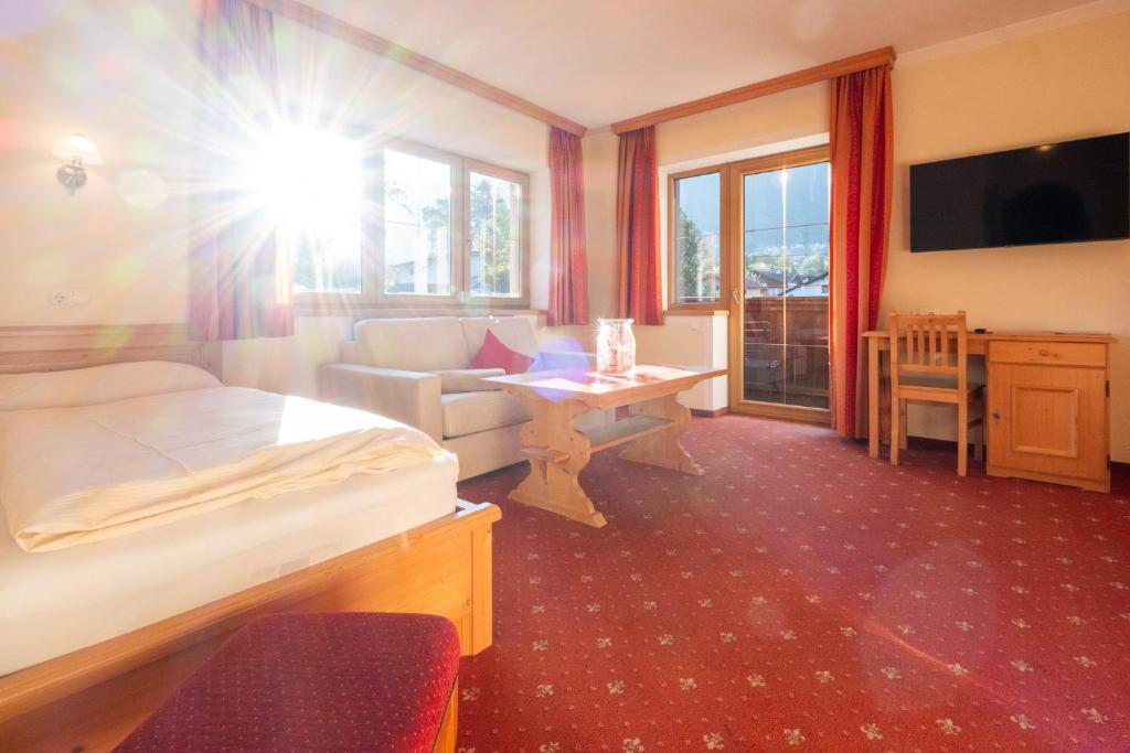 Hotel Rietzer Hof - Suite Avec Balcon