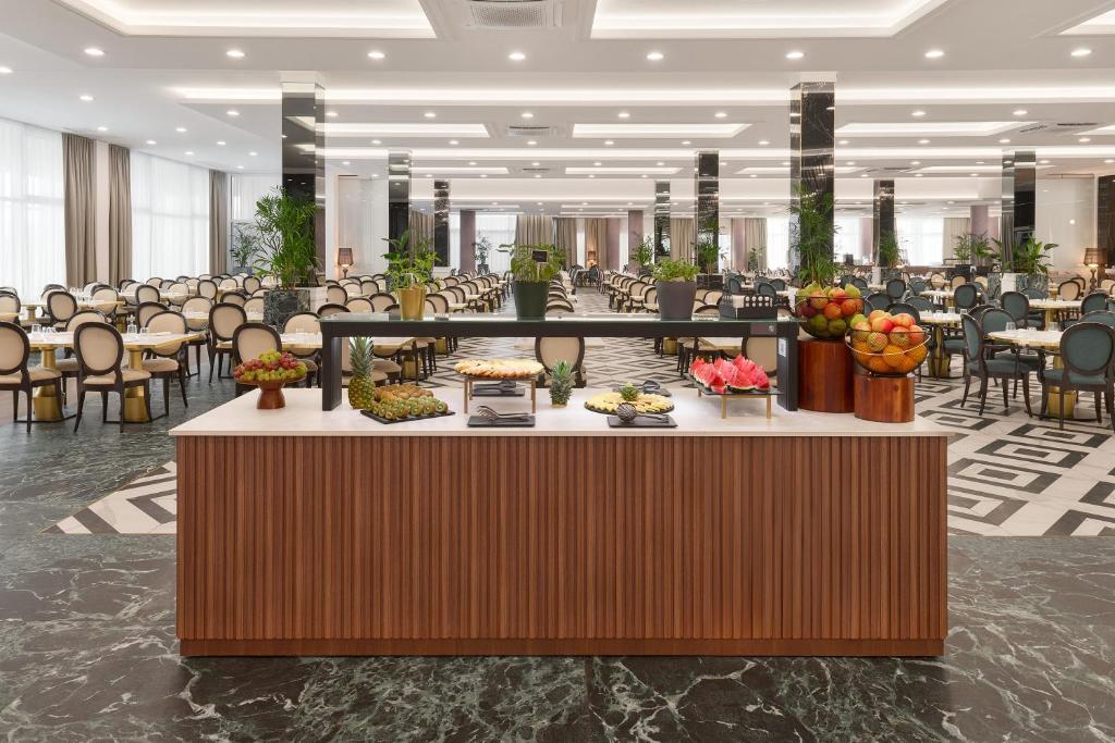 Ресторан / где поесть в Hotel Olympia Sky