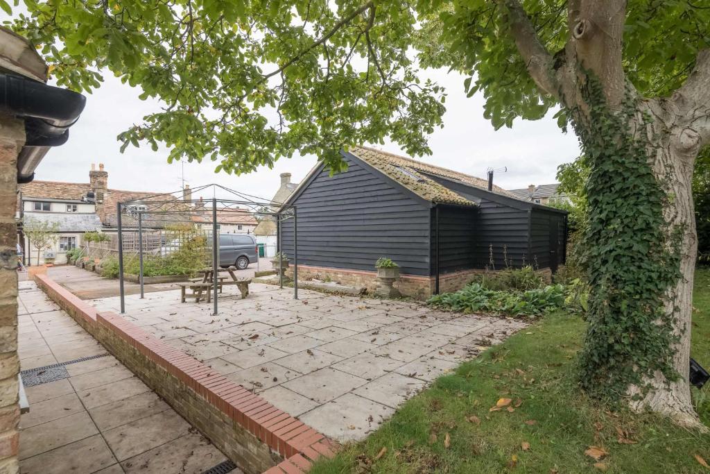 TWIN Deluxe Disabled Access and Wet Room with Courtyard View - Newton - Resim 14