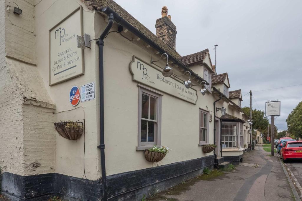 TWIN Deluxe Disabled Access and Wet Room with Courtyard View - Newton - Resim 16