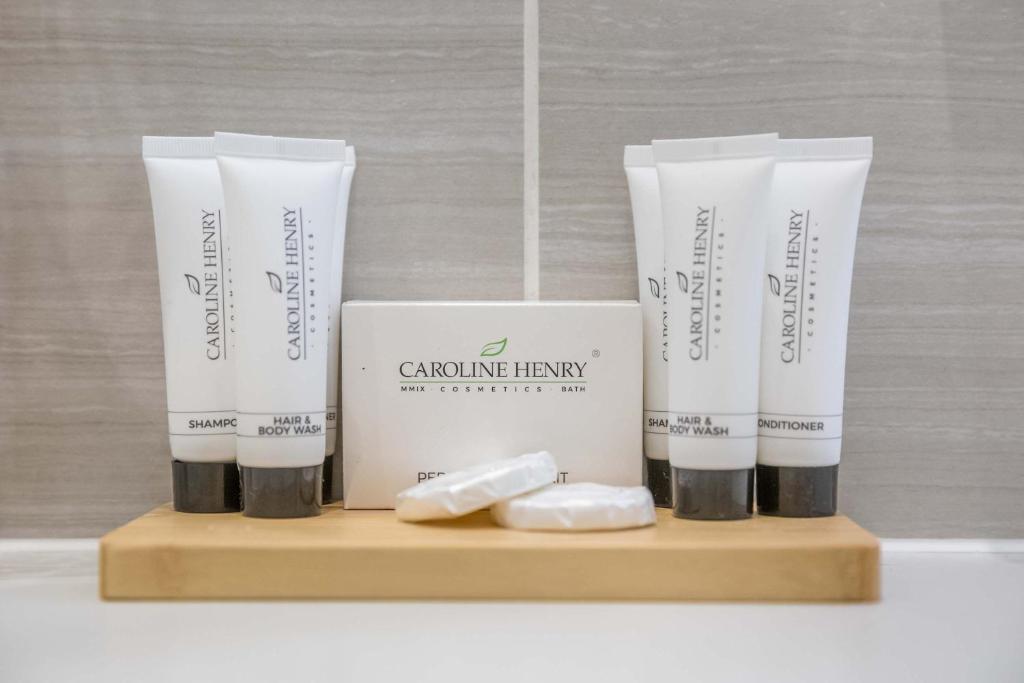 King Deluxe Ensuite with Shower-Bath and Courtyard View - Fawcett - Resim 11