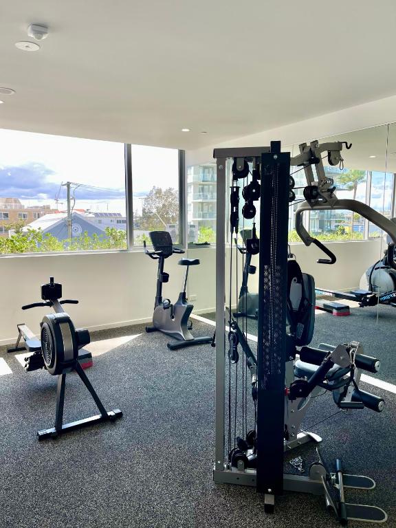 Fitness centrum a/nebo fitness zařízení v ubytování Maroochydore Rise on Sixth