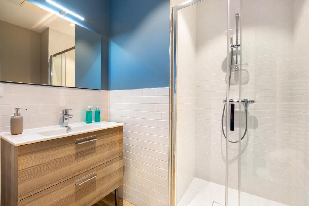 Au Chat Qui Dort Lille - Gare - Resim 20