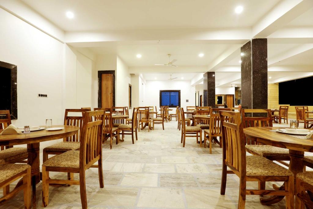 TV a/nebo společenská místnost v ubytování Hotel Golden Signature