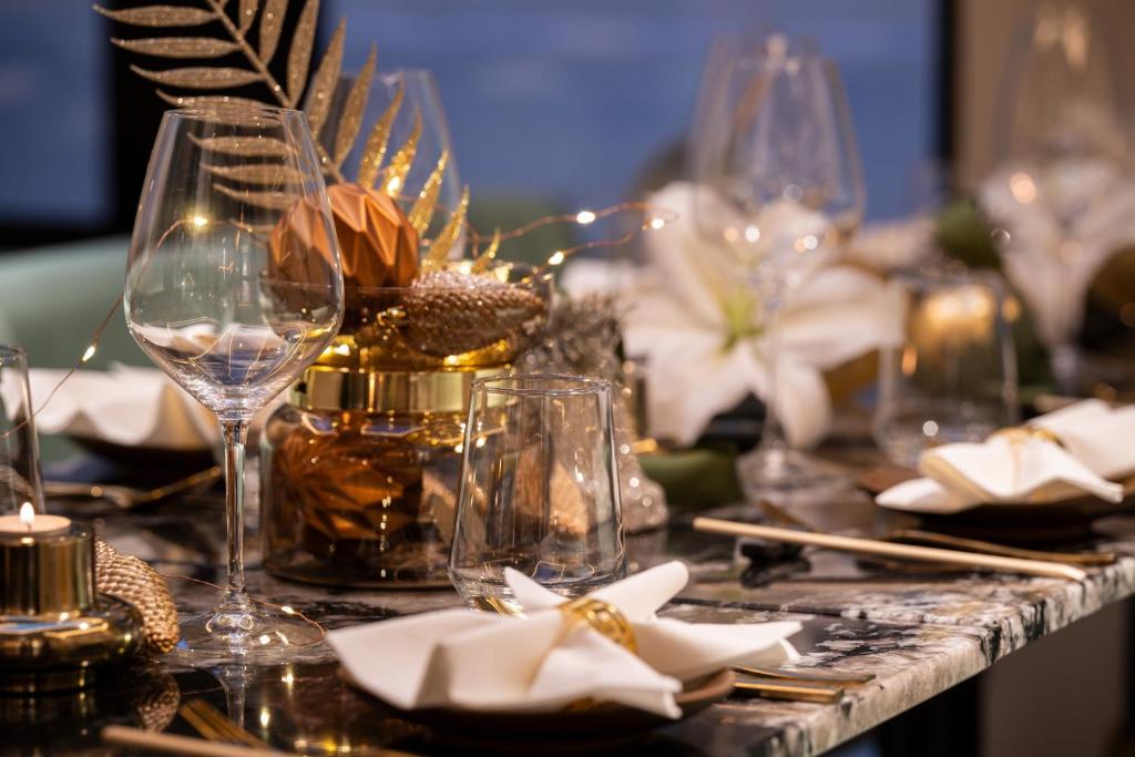 Ellen Kensington - Resim 25