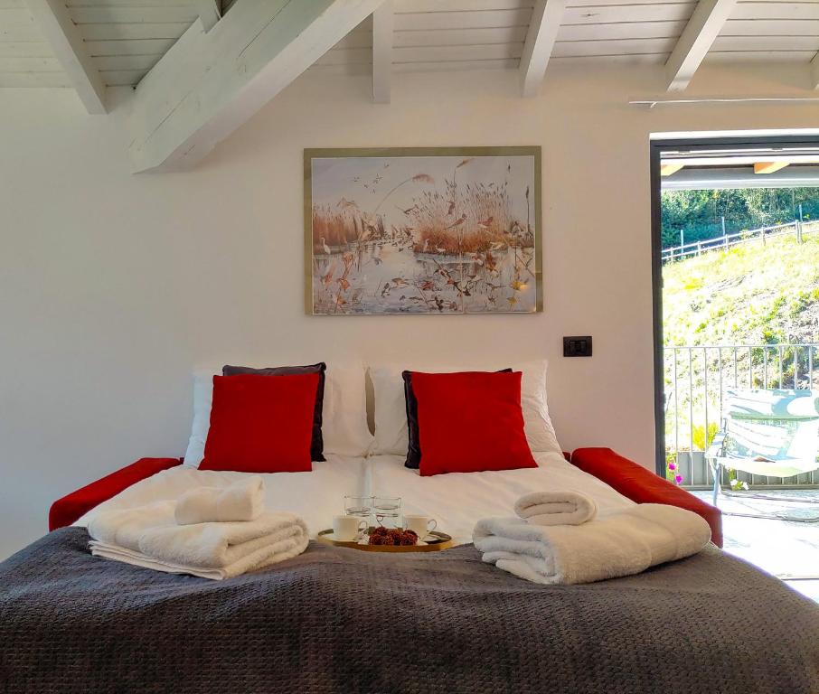 Postel nebo postele na pokoji v ubytování Dascio Silence Ferienwohnung mit Panorama Balkon