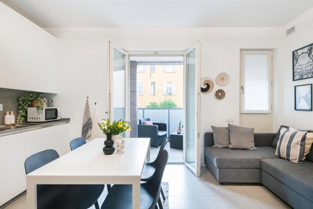 A seating area at Luxury apt in Moscova (Gym+parking+private office)