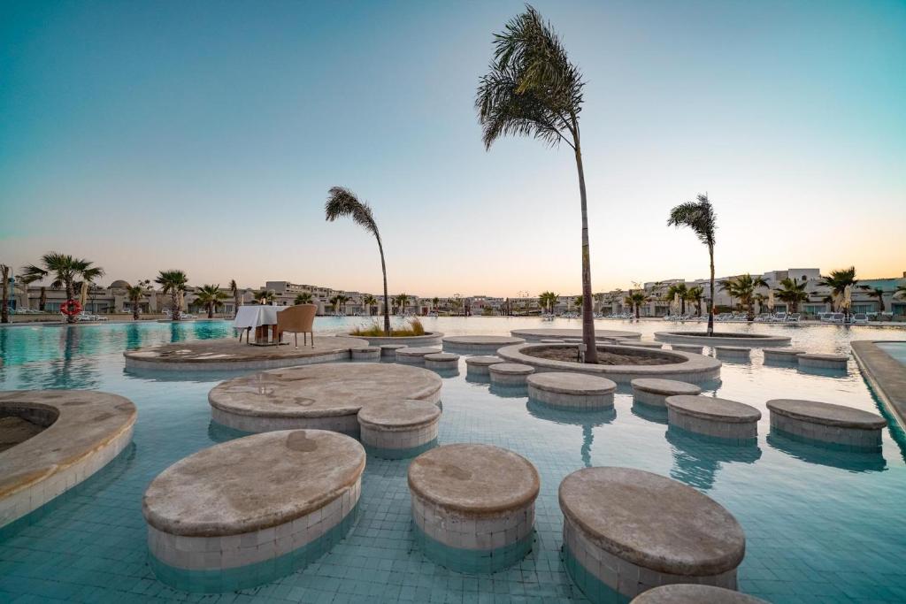 Bazén v ubytování Sentido Reef Oasis Suakin Resort nebo v jeho okolí
