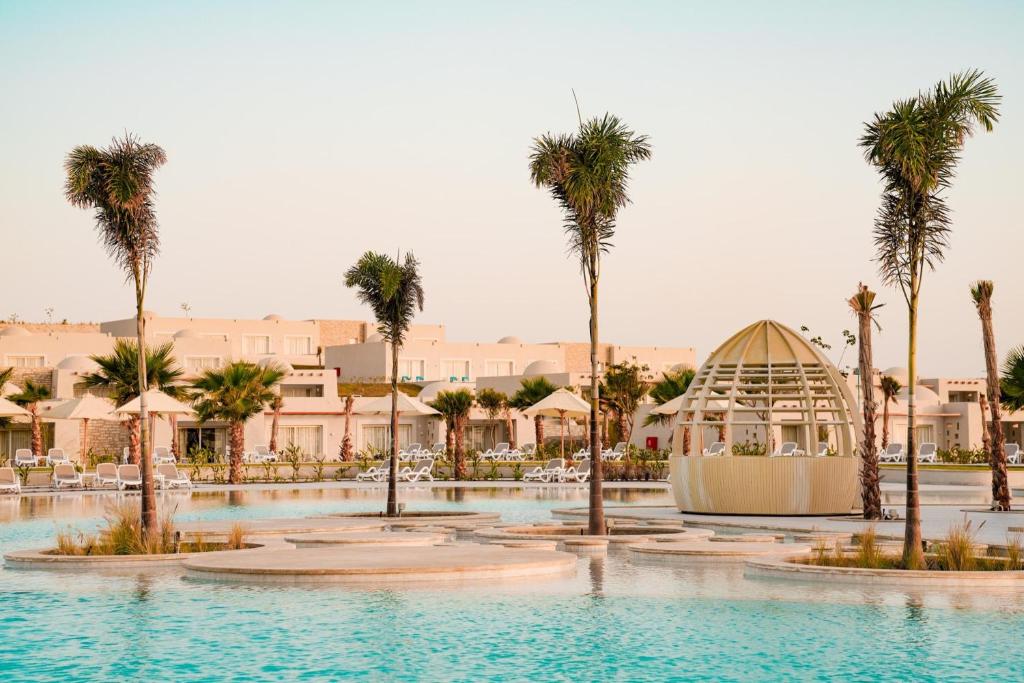 Bazén v ubytování Sentido Reef Oasis Suakin Resort nebo v jeho okolí