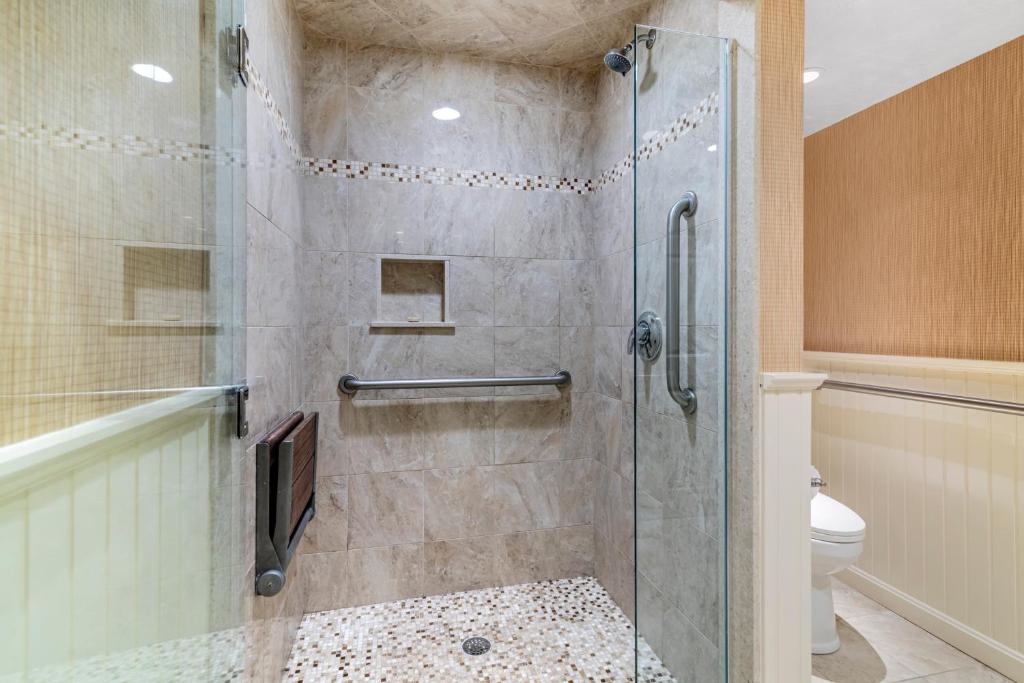 Meadowmere Resort - Комната короля - доступ по инвалидности