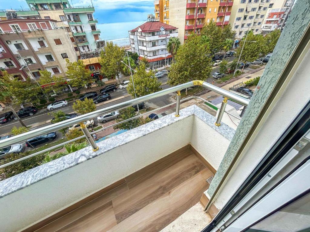 Nespecifikovaný výhled na destinaci Durrës nebo výhled na město při pohledu z apartmánu