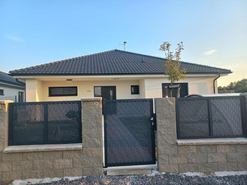 Hoone, kus villa asub
