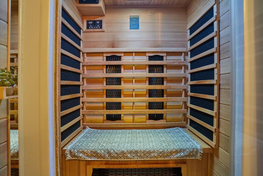 Zdjęcie z galerii obiektu Appart Aix sauna jacuzzi balneo spa privatifs hyper centre historique cour intérieur w Aix-en-Provence