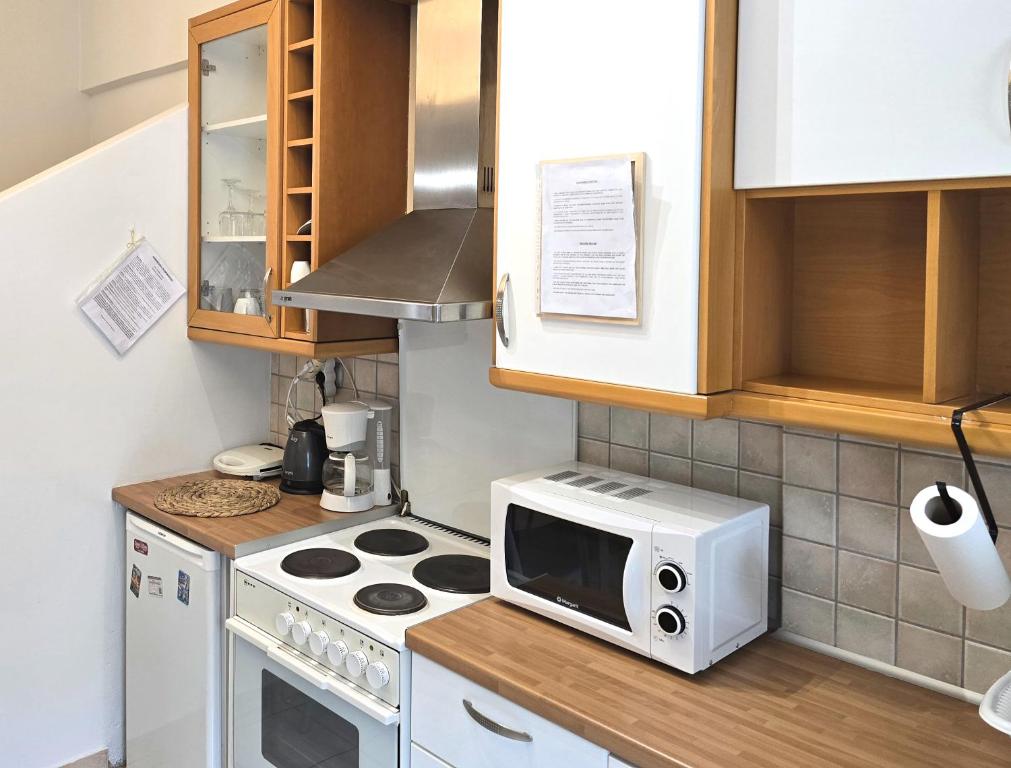 A kitchen or kitchenette at Xtina Studio