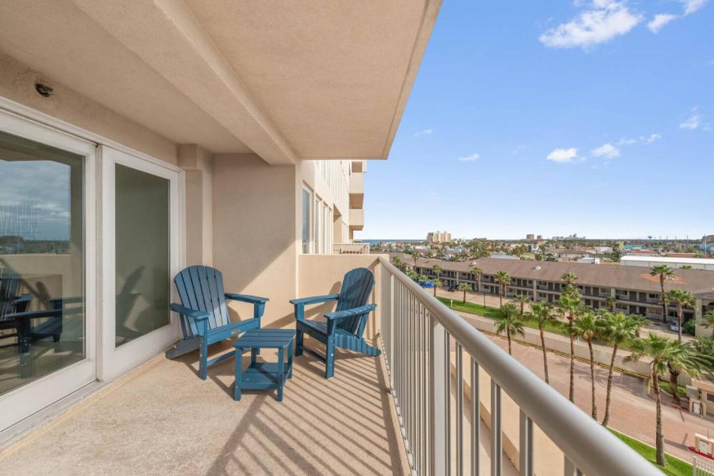 Balkón nebo terasa v ubytování Solare Tower, Sunset Oasis, Beachfront Complex