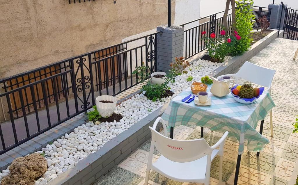 Балкон или терраса в Casa Rural Maria con Chimenea,muy cerca de Sierra Nevada 15-20 minutos en coche,10 minutos ha Granada