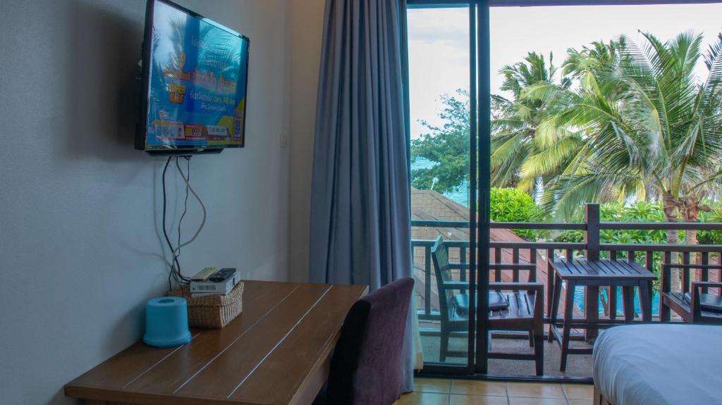 TV a/nebo společenská místnost v ubytování Chidlom Resort