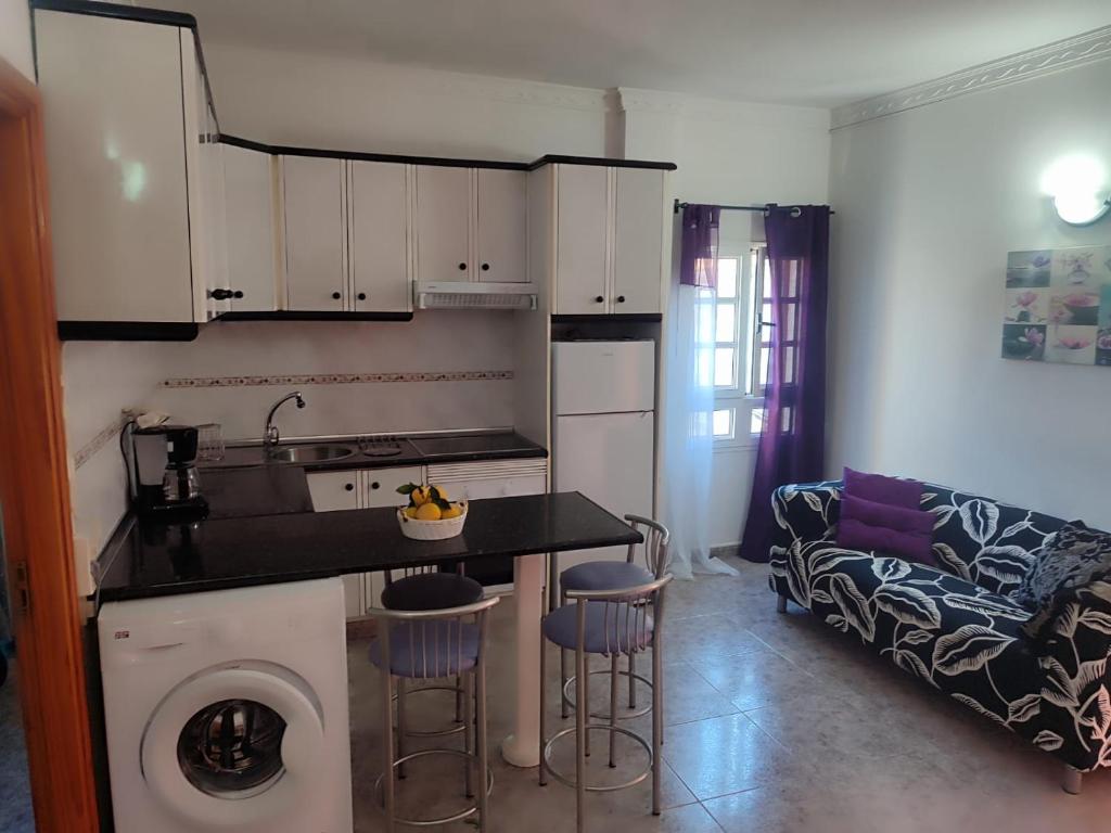 Kuchyň nebo kuchyňský kout v ubytování Casa Reyes Fataga