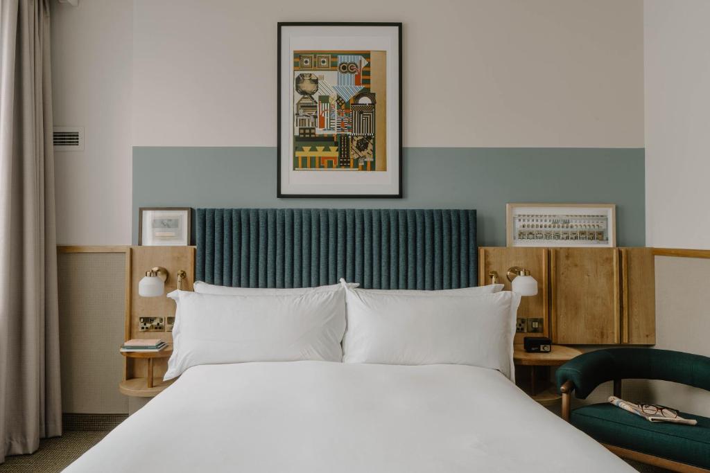 Club Quarters Hotel St Paul's, London - Mobility Accessible Standard Room
