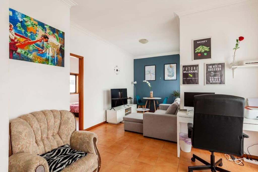 Posezení v ubytování Quarto privado Viana do Castelo