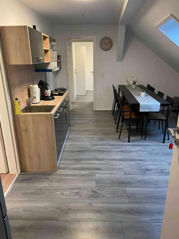 Kuchyň nebo kuchyňský kout v ubytování 10 Personen Appartment Bad Rappenau