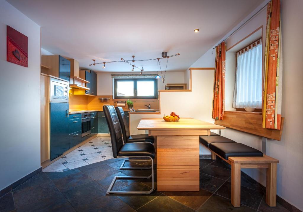 Kuchyň nebo kuchyňský kout v ubytování Haus Michael