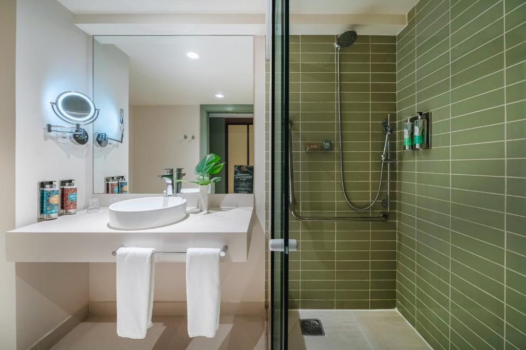 Grand Mercure Rio de Janeiro Copacabana - 一间特大床的上级公寓 - 残疾人