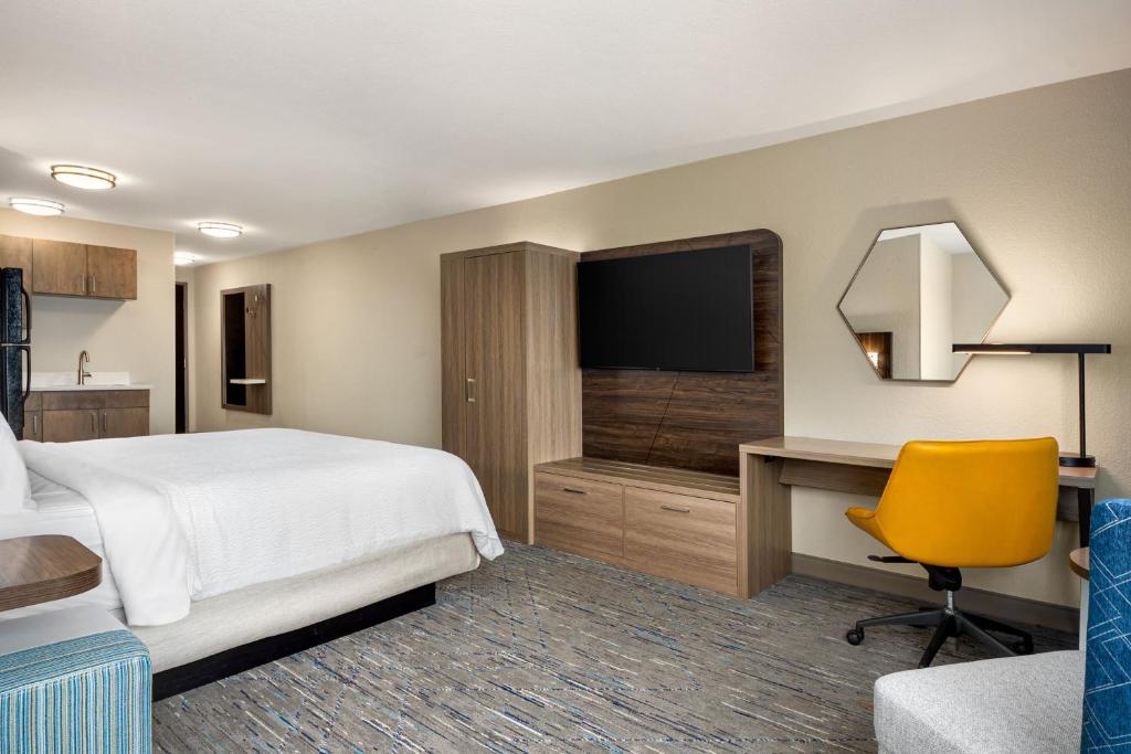 Holiday Inn Express Richmond by IHG - Suite King Con 1 Camera Da Letto E Divano Letto