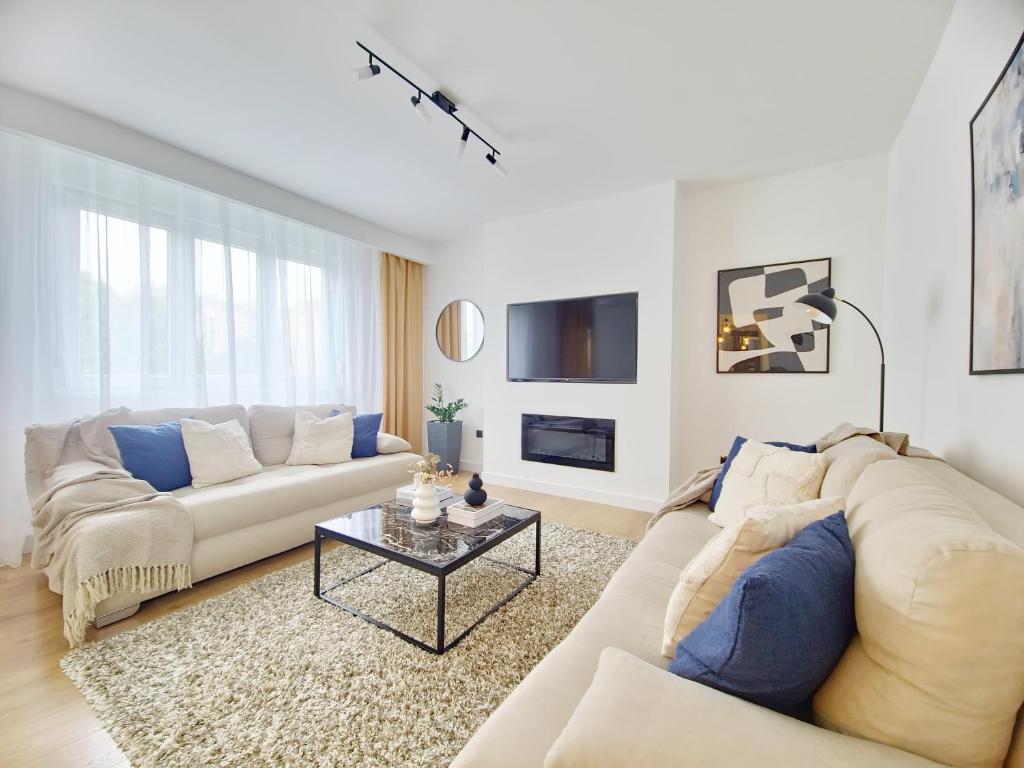 TV a/nebo společenská místnost v ubytování Linden Avenue Apartment - self check in