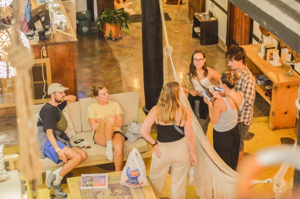 Goście zatrzymujący się w obiekcie Coffee Tree Boutique Hostel