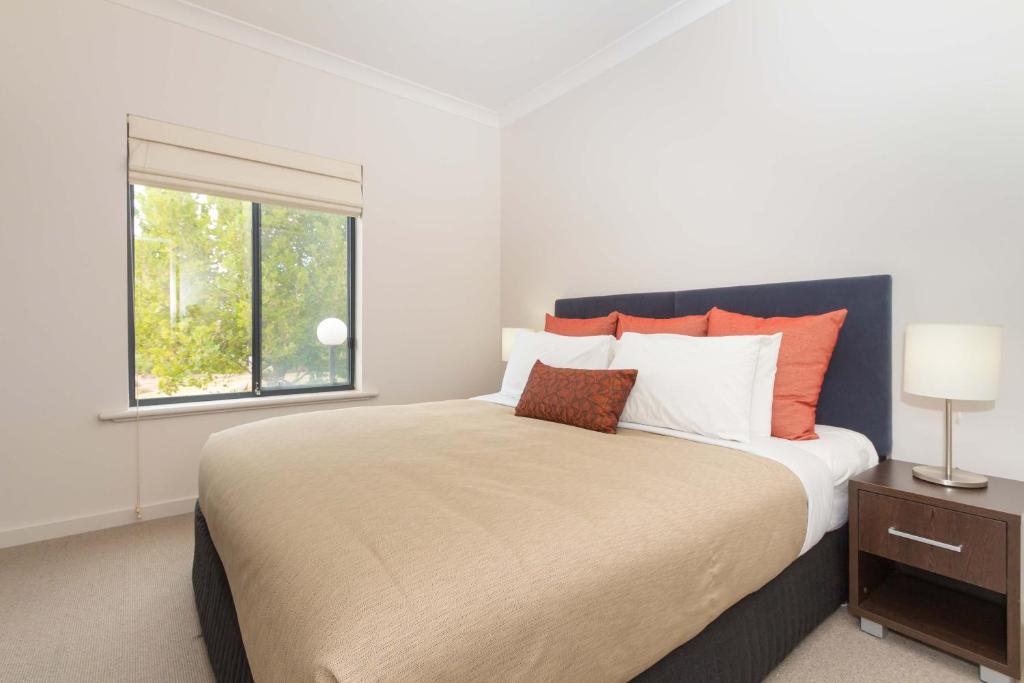 McCracken Country Club - Two-Bedroom Apartment