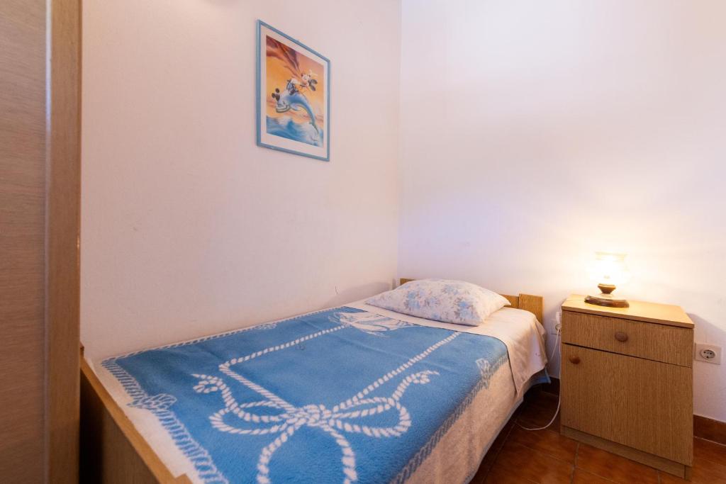 Łóżko lub łóżka w pokoju w obiekcie Seaside holiday house Cove Zarace - Gdinj, Hvar - 2048