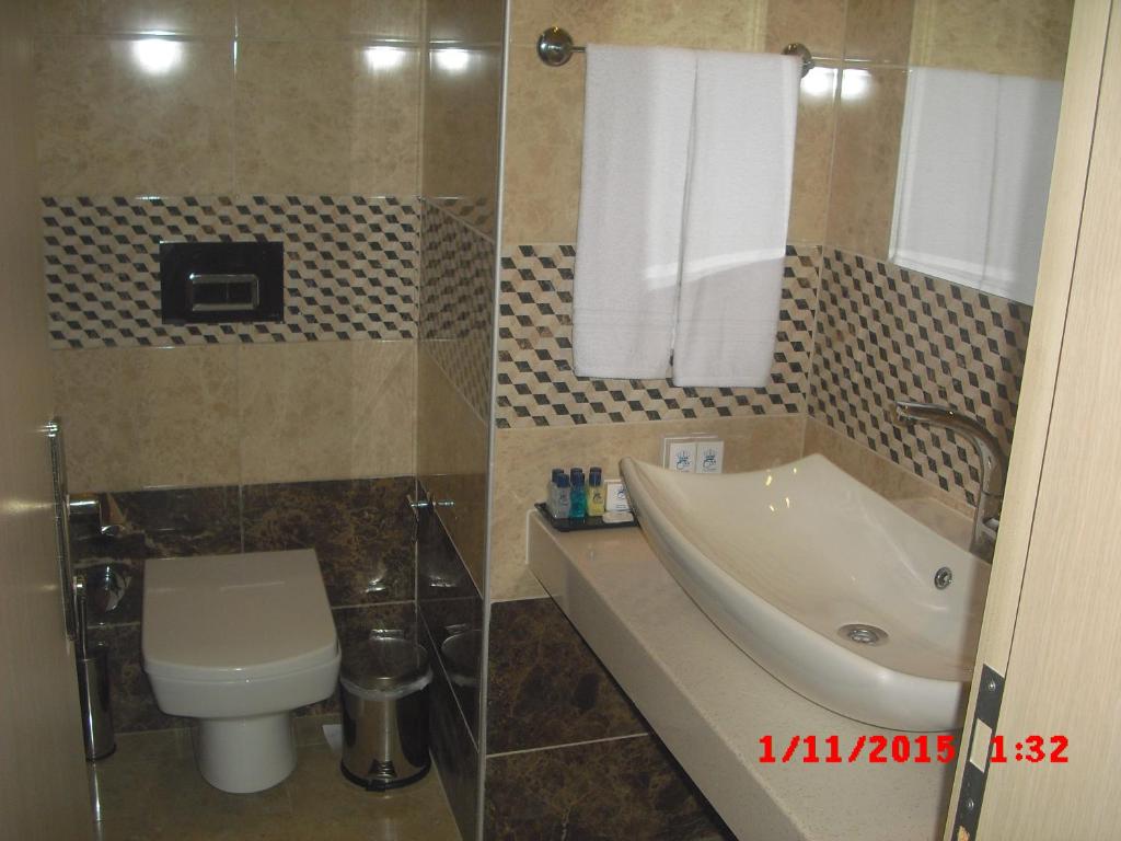 Koupelna v ubytování Pamukkale Termal Ece Otel