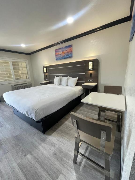 Escondido Lodge - Superior King Room
