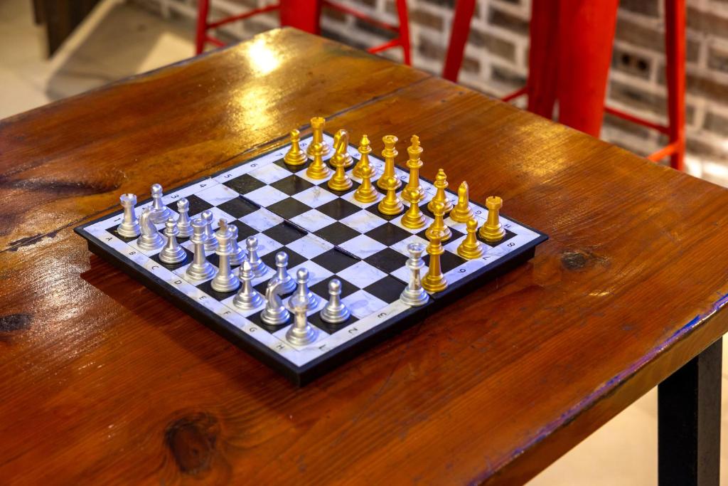 Catba Backpackers - Sea Vibe Pool Bar & Bungalow - 10