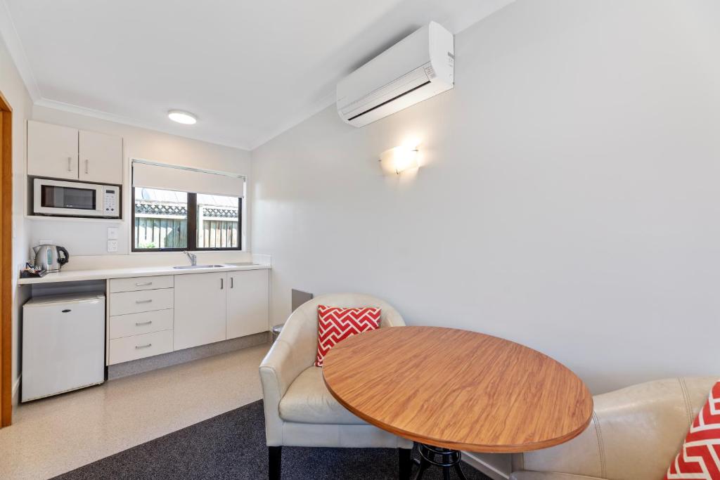 Knightsbridge Court Motor Lodge - Resim 13